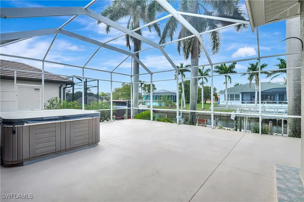 4402 SW 12th Place Cape Coral FL 33914