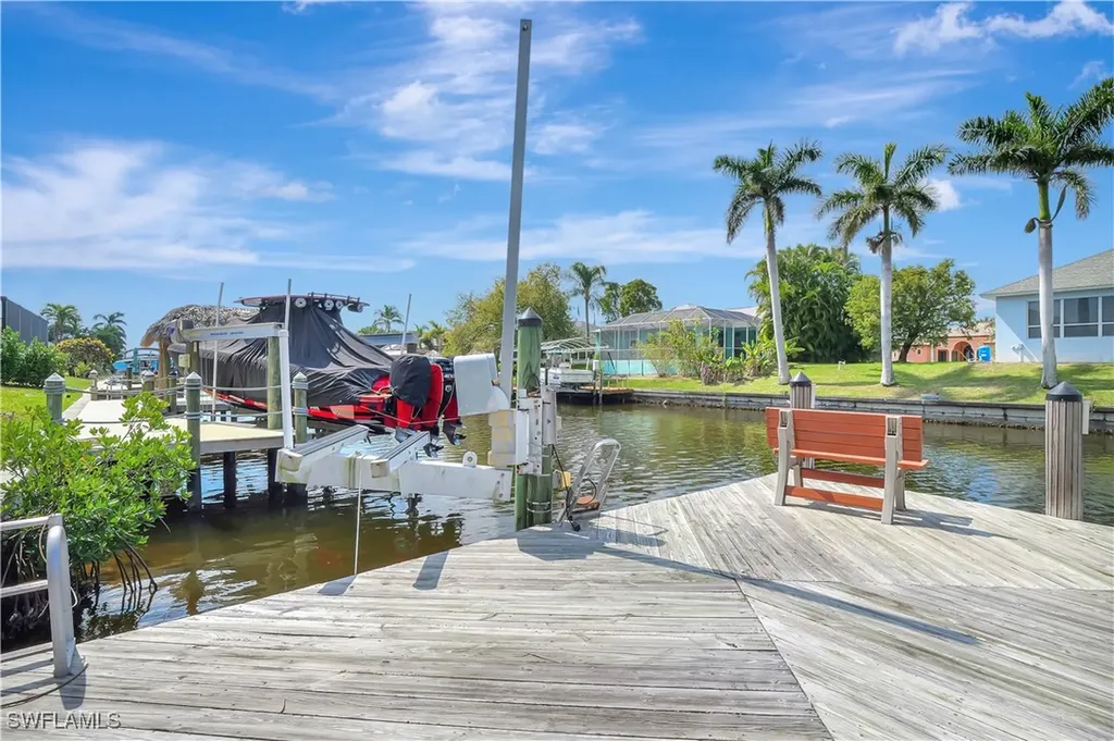 4402 SW 12th Place Cape Coral FL 33914