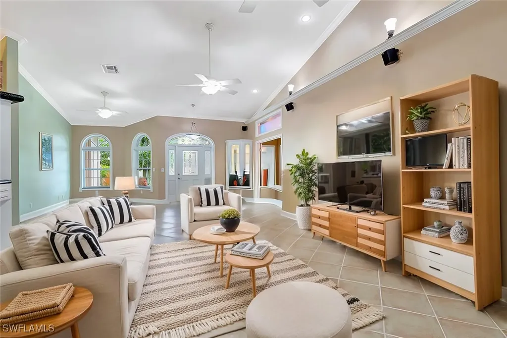 4402 SW 12th Place Cape Coral FL 33914