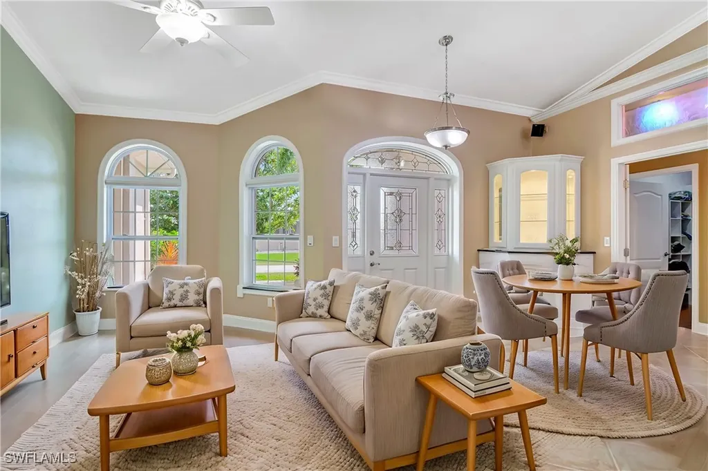 4402 SW 12th Place Cape Coral FL 33914