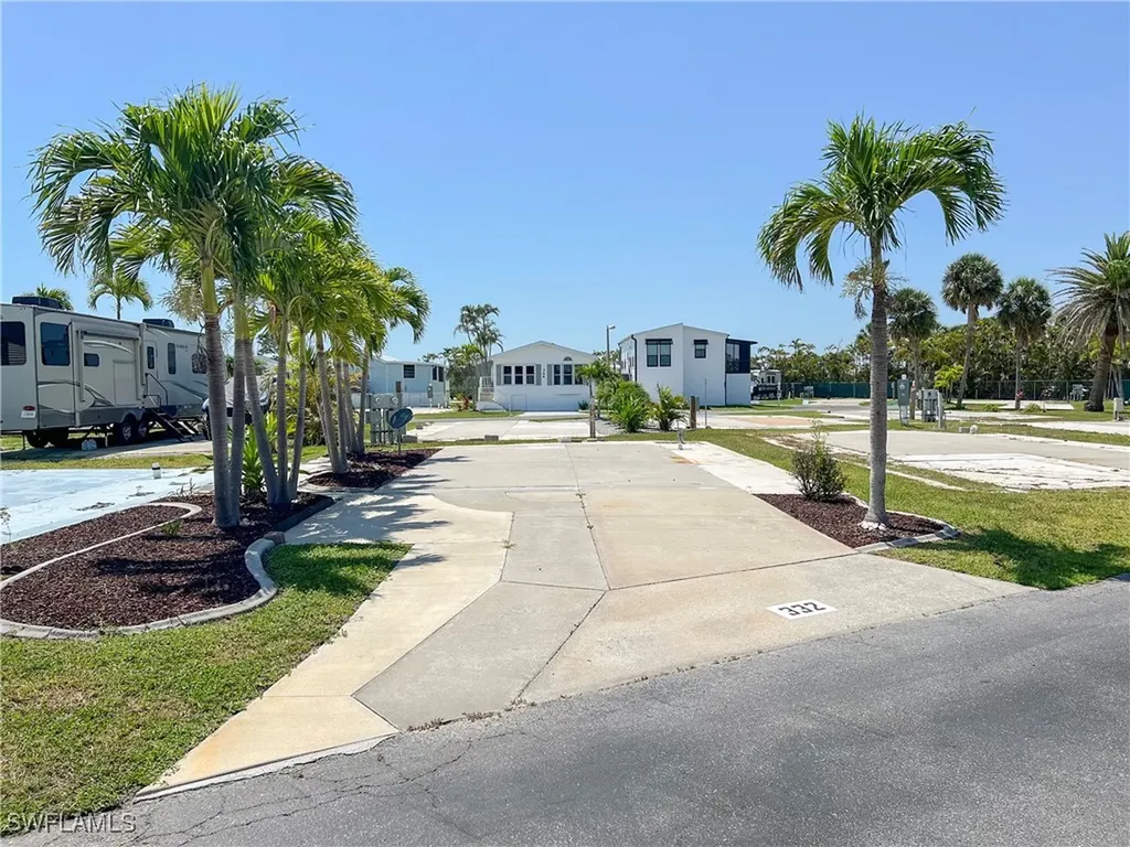 19681 Summerlin #332 Road Fort Myers FL 33908