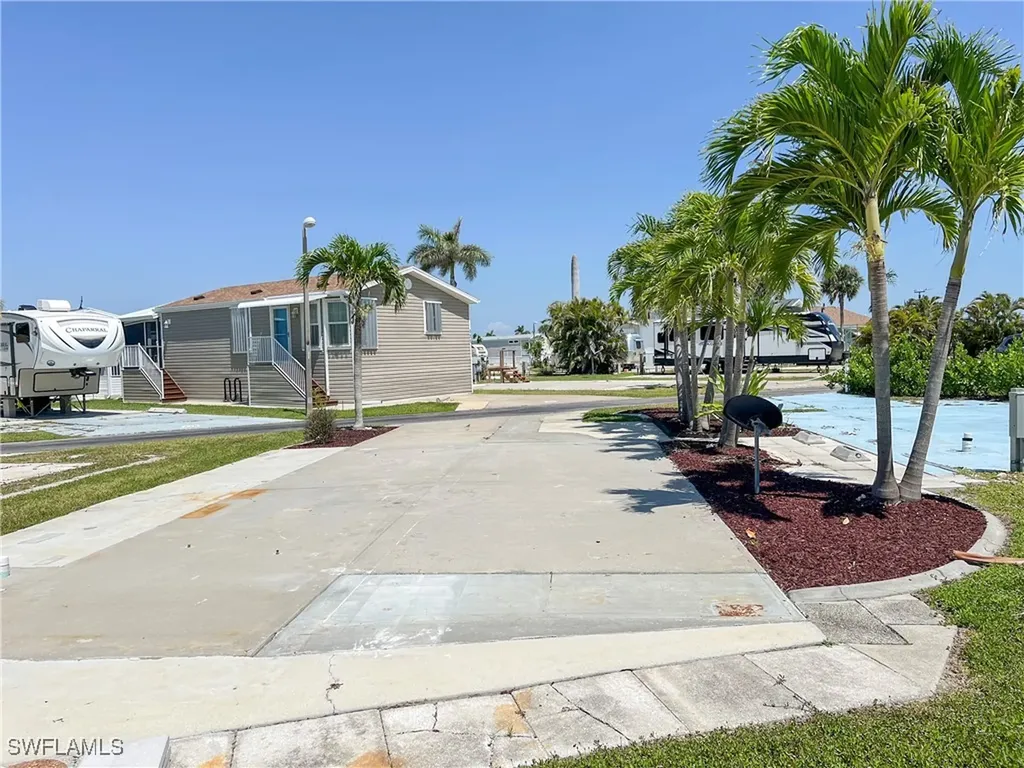 19681 Summerlin #332 Road Fort Myers FL 33908