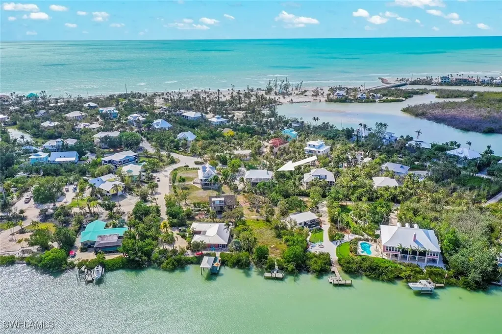 2596 Roosevelt Place Sanibel FL 33957