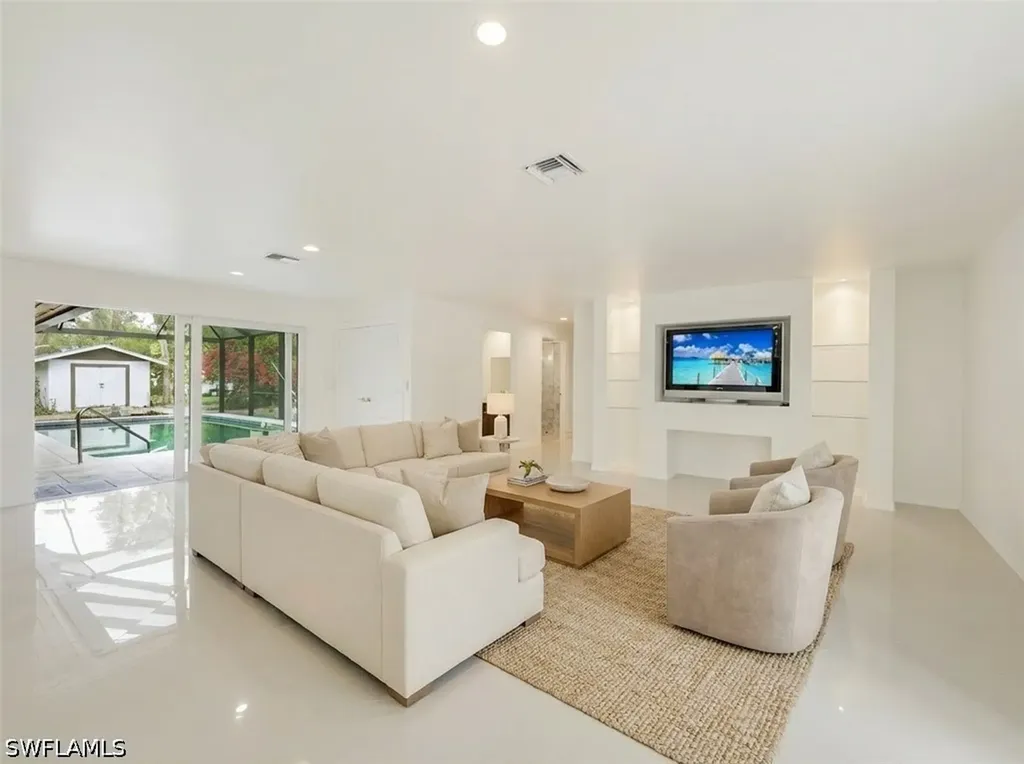 5175 Green Boulevard Naples FL 34116