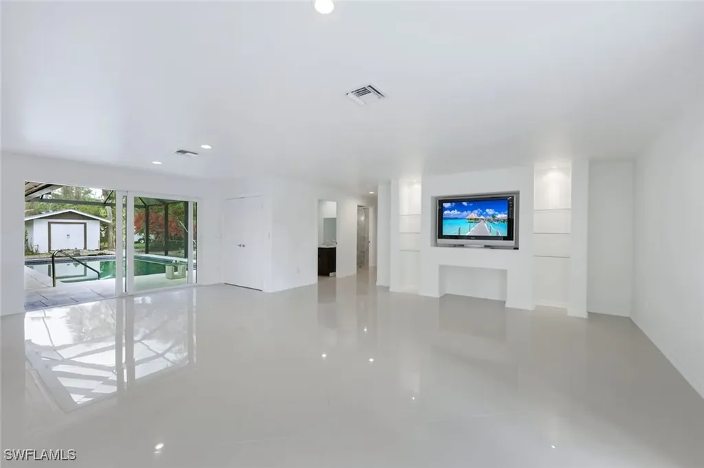 5175 Green Boulevard Naples FL 34116