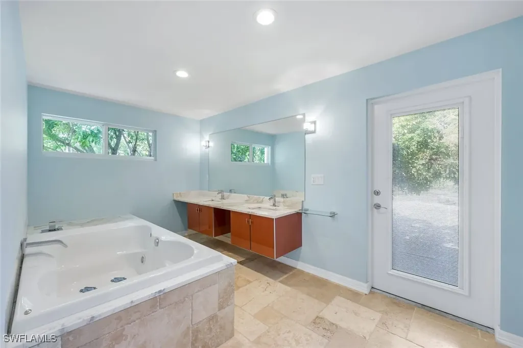 5175 Green Boulevard Naples FL 34116