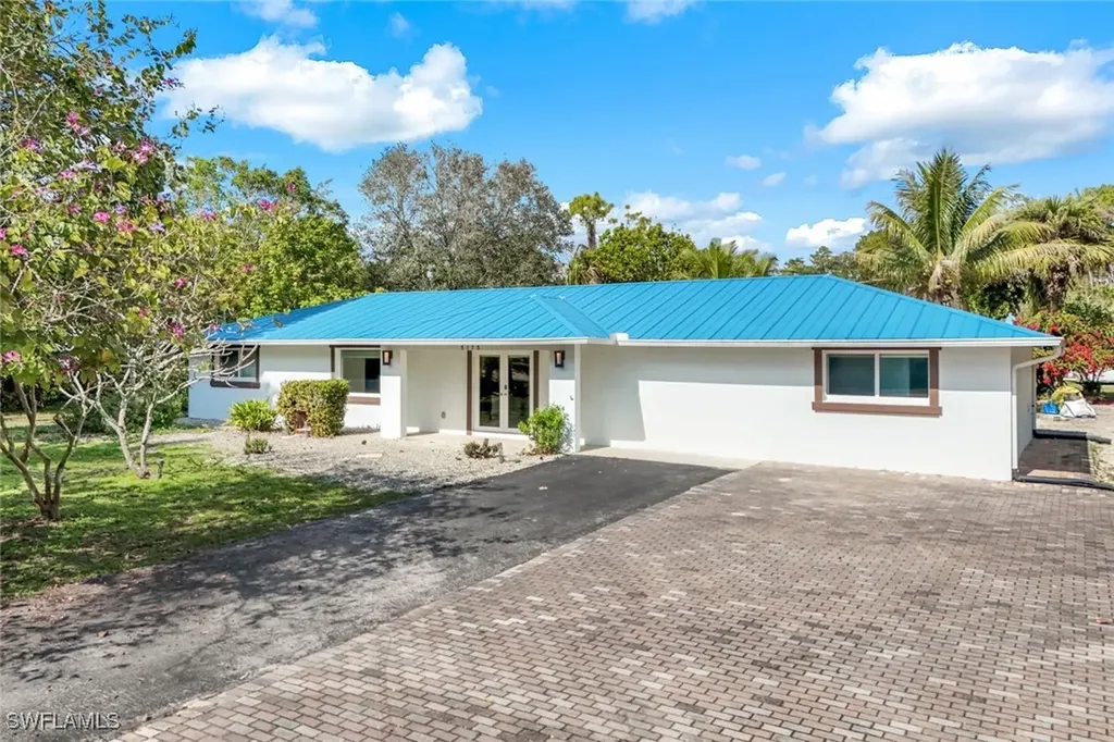 5175 Green Boulevard Naples FL 34116