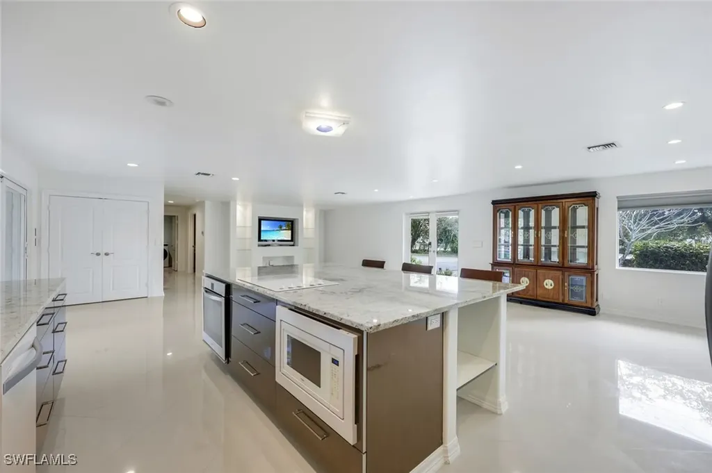 5175 Green Boulevard Naples FL 34116