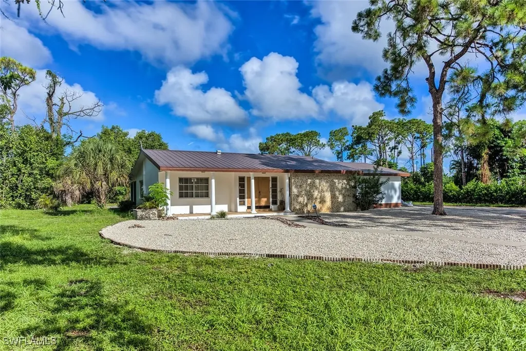29 Caribbean Road Naples FL 34108