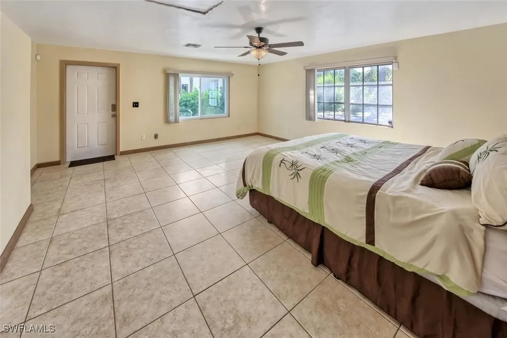 29 Caribbean Road Naples FL 34108
