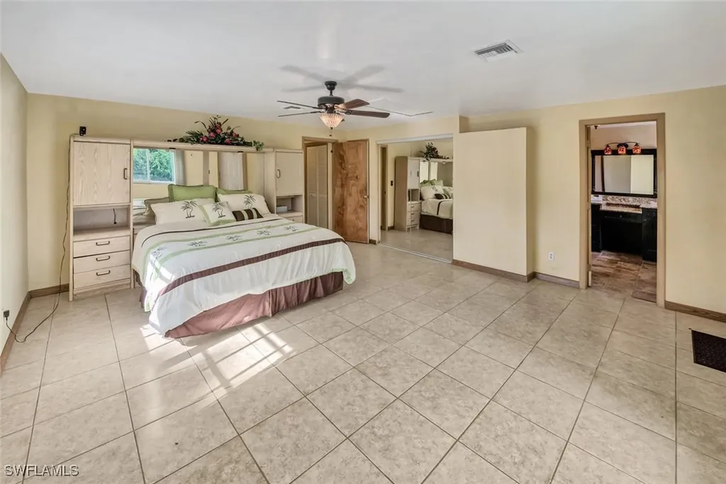 29 Caribbean Road Naples FL 34108