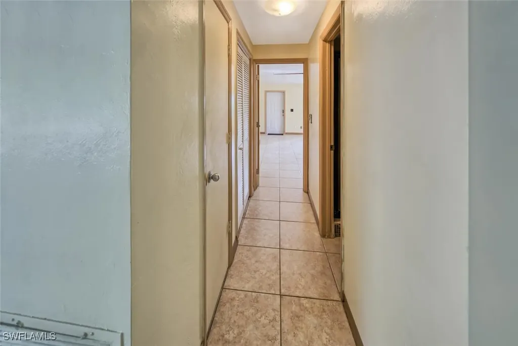29 Caribbean Road Naples FL 34108