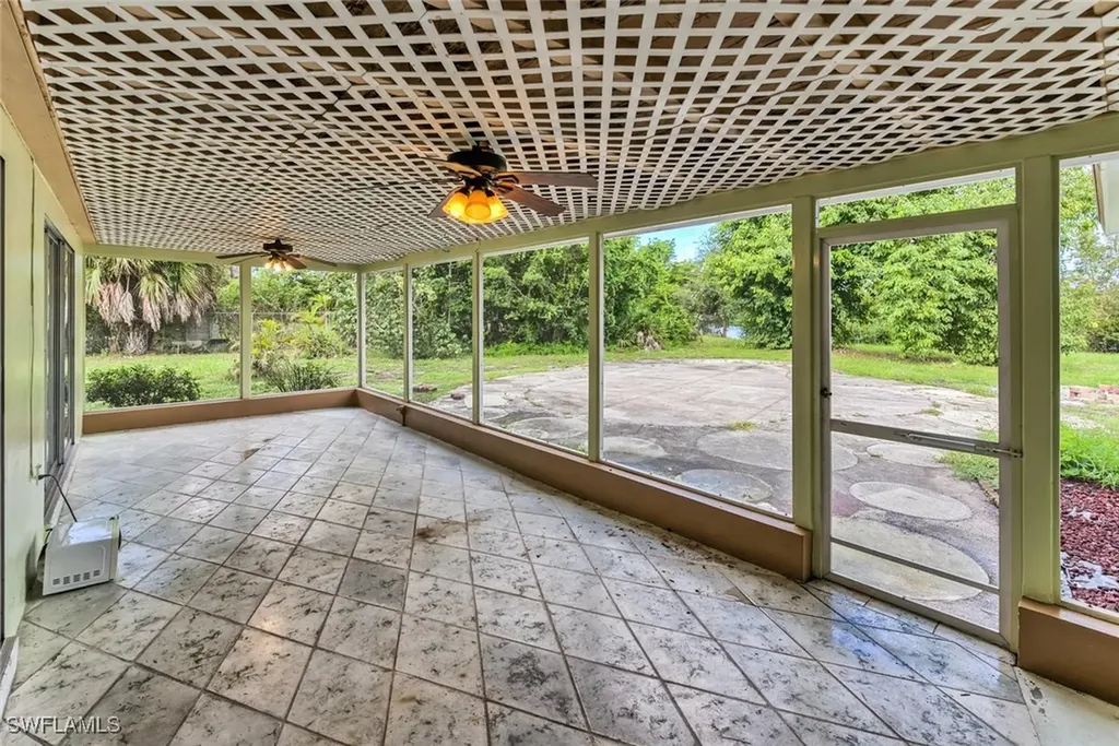 29 Caribbean Road Naples FL 34108
