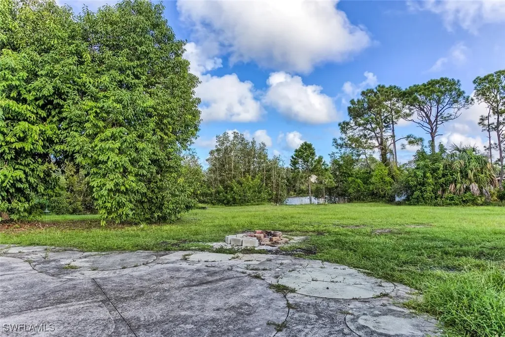 29 Caribbean Road Naples FL 34108
