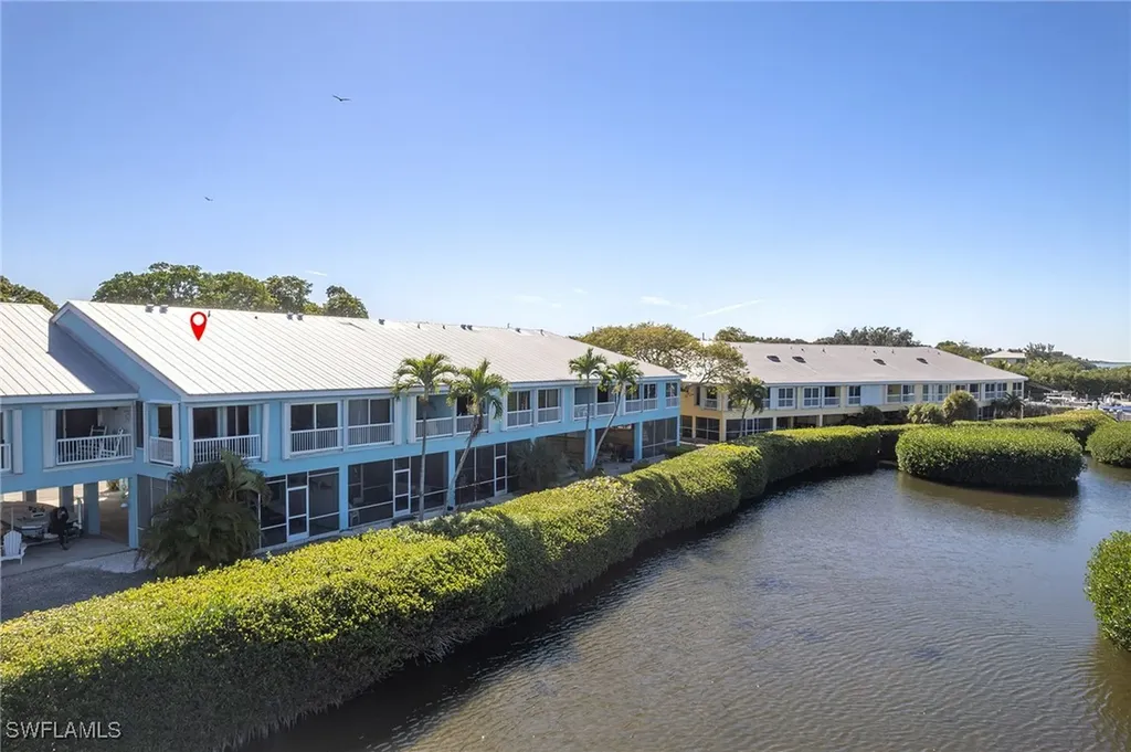 9826 Leeward Avenue Key Largo FL 33037