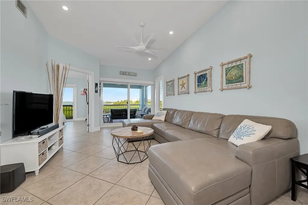 9826 Leeward Avenue Key Largo FL 33037