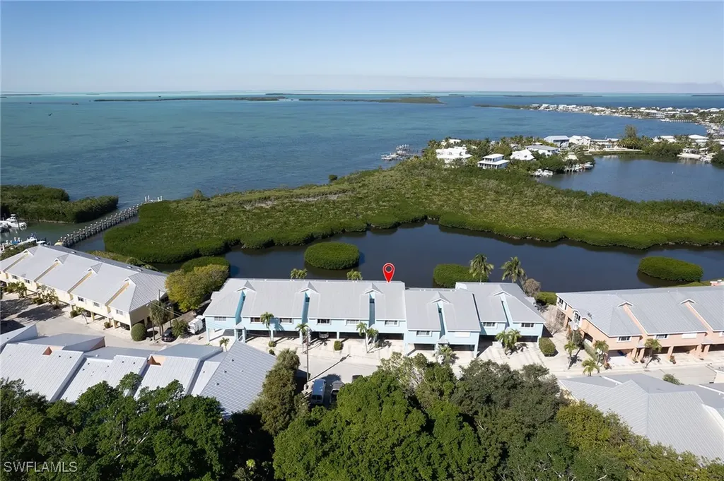 9826 Leeward Avenue Key Largo FL 33037