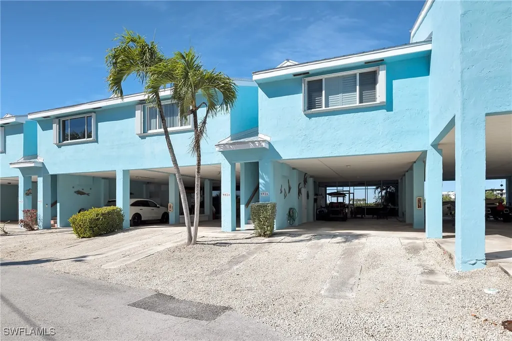 9826 Leeward Avenue Key Largo FL 33037
