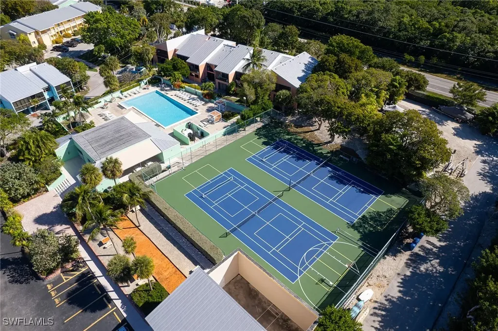 9826 Leeward Avenue Key Largo FL 33037