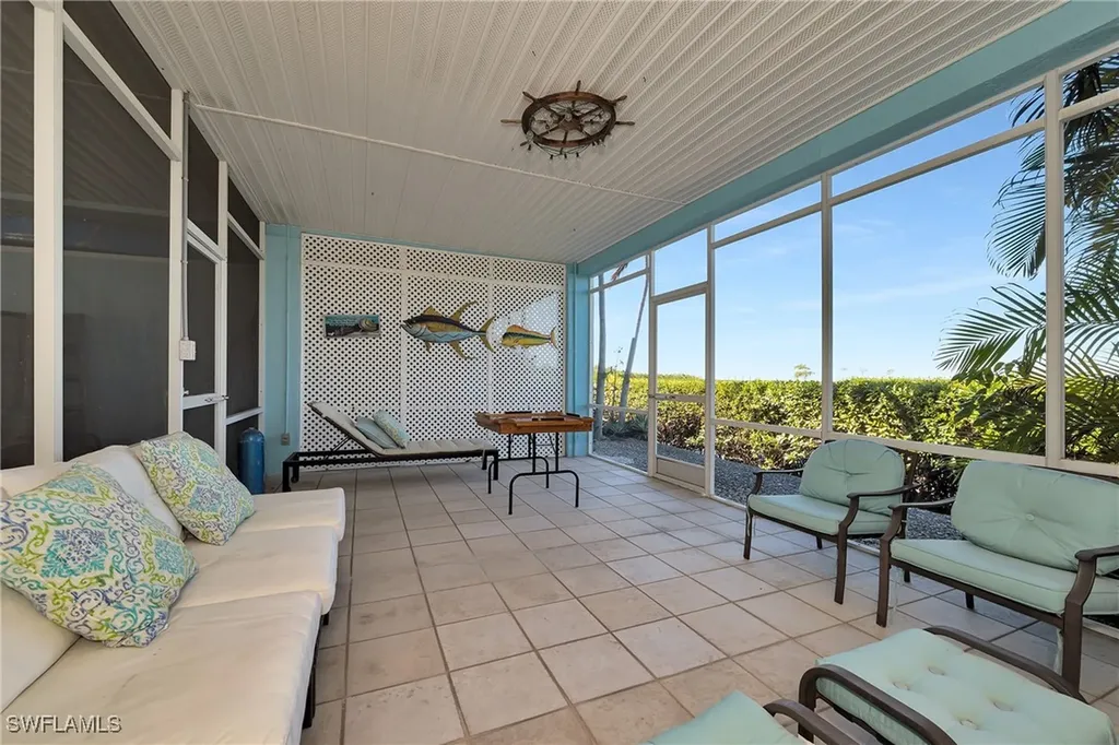 9826 Leeward Avenue Key Largo FL 33037
