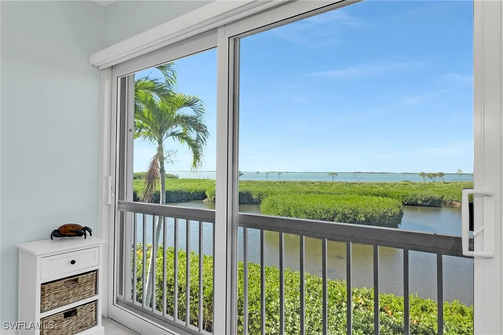 9826 Leeward Avenue Key Largo FL 33037