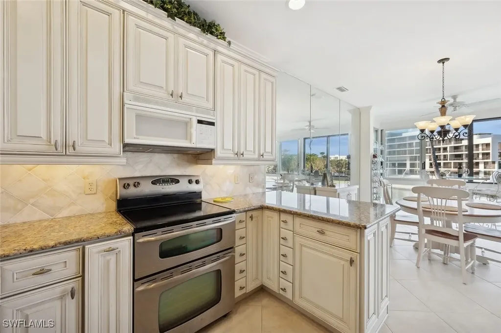 2246 Gulf Shore Boulevard N Naples FL 34102