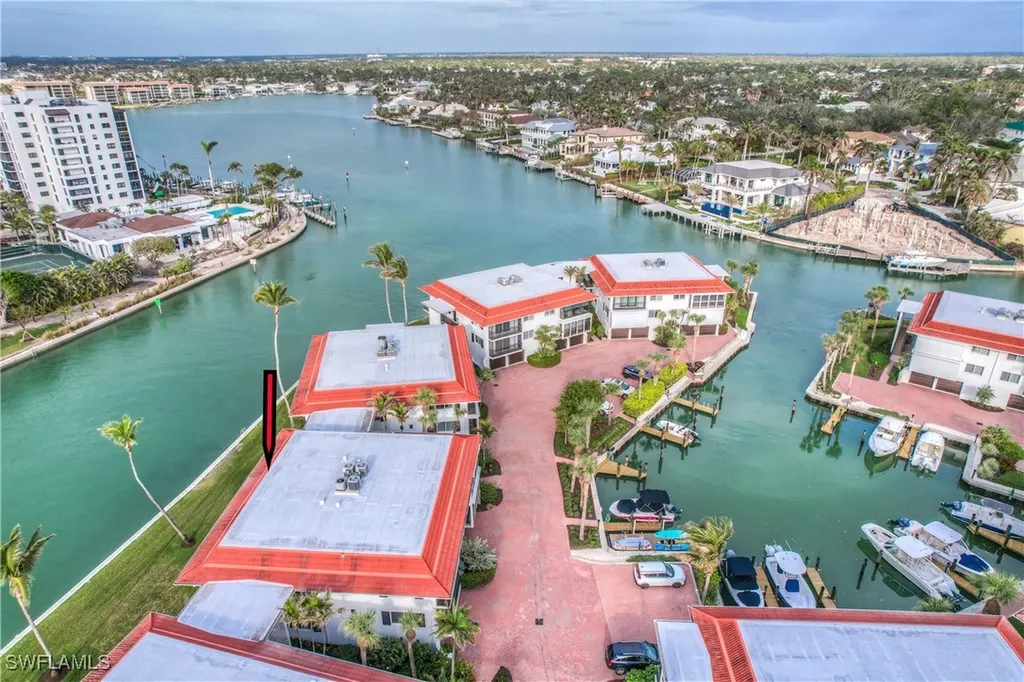 2246 Gulf Shore Boulevard N Naples FL 34102