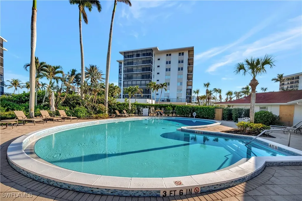 2246 Gulf Shore Boulevard N Naples FL 34102