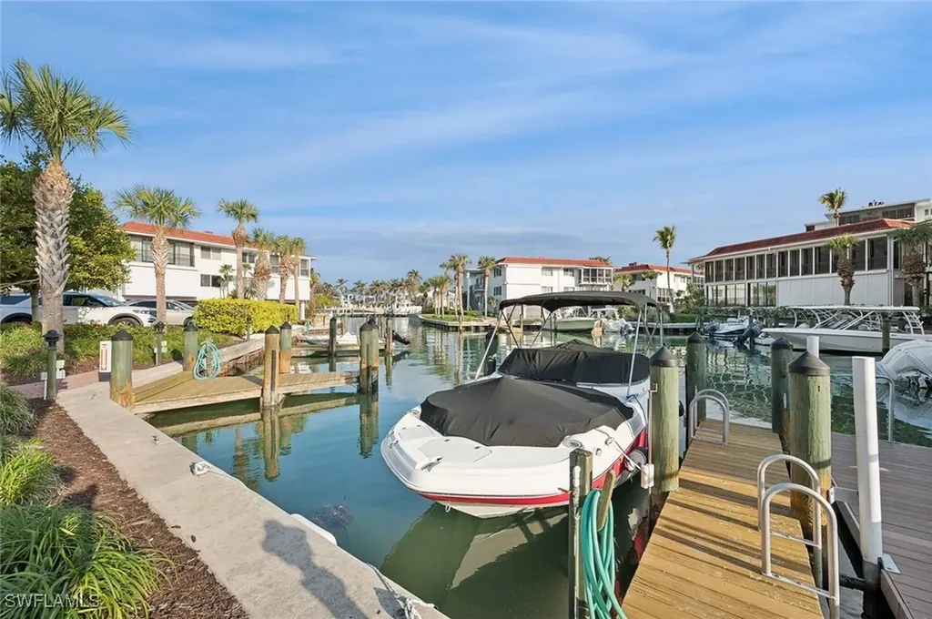 2246 Gulf Shore Boulevard N Naples FL 34102