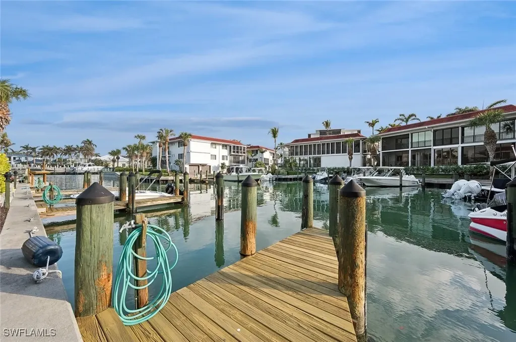 2246 Gulf Shore Boulevard N Naples FL 34102