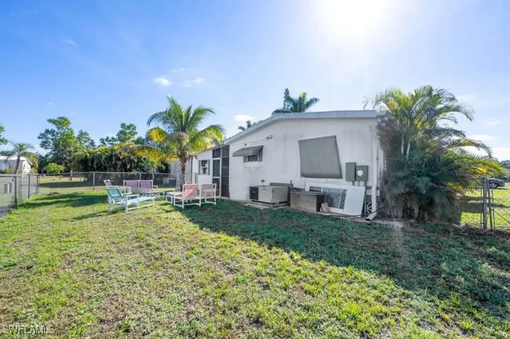 131 Grassy Key Lane Naples FL 34114