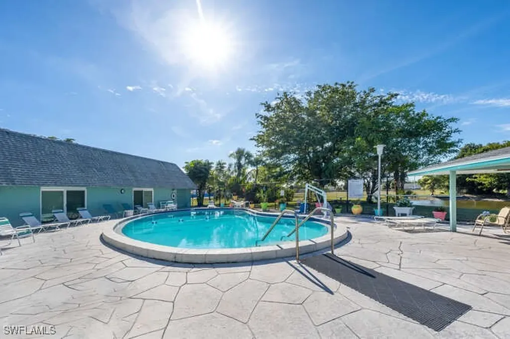 131 Grassy Key Lane Naples FL 34114