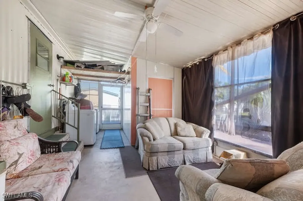 131 Grassy Key Lane Naples FL 34114