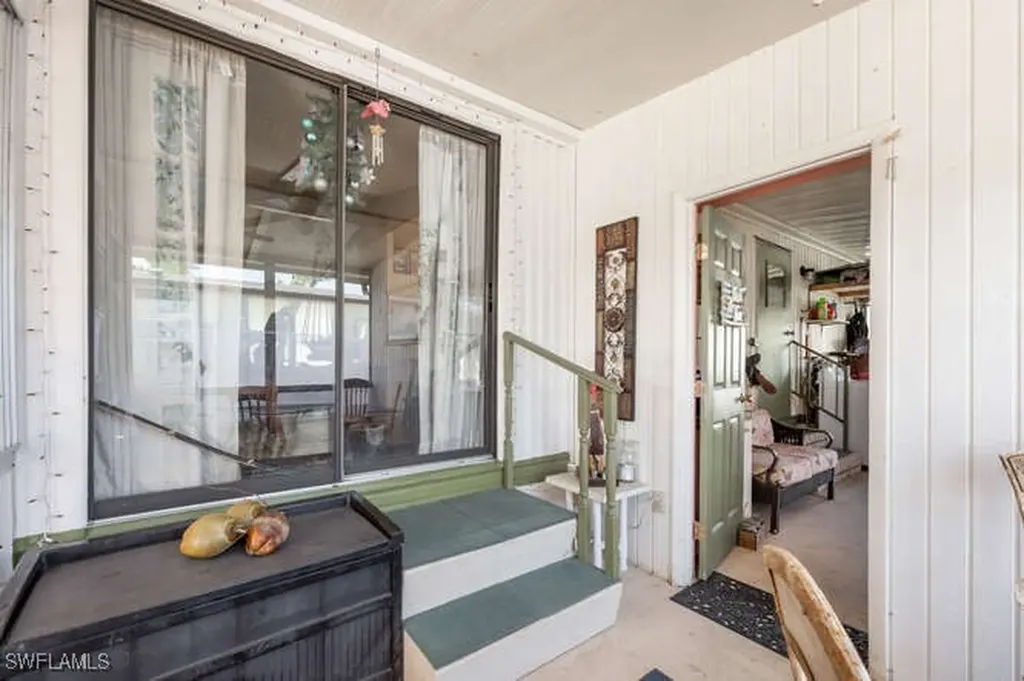 131 Grassy Key Lane Naples FL 34114