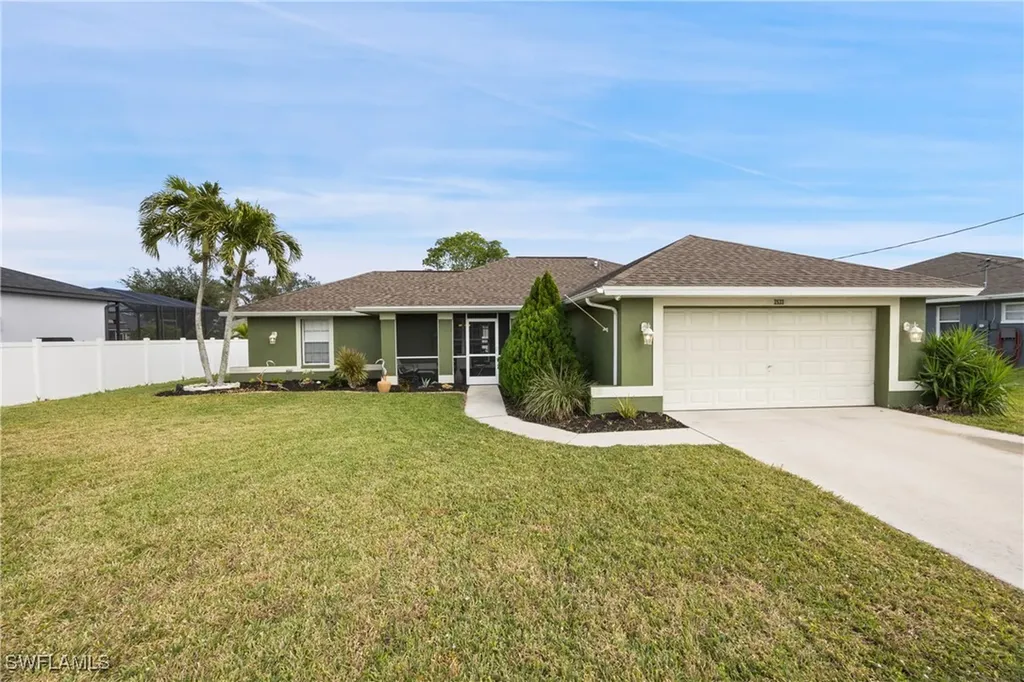 2533 SW 26th Avenue Cape Coral FL 33914