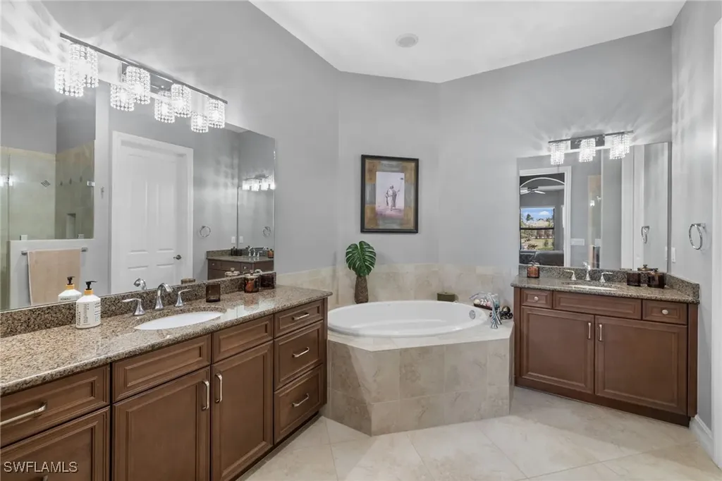 7531 Moorgate Point Way Naples FL 34113