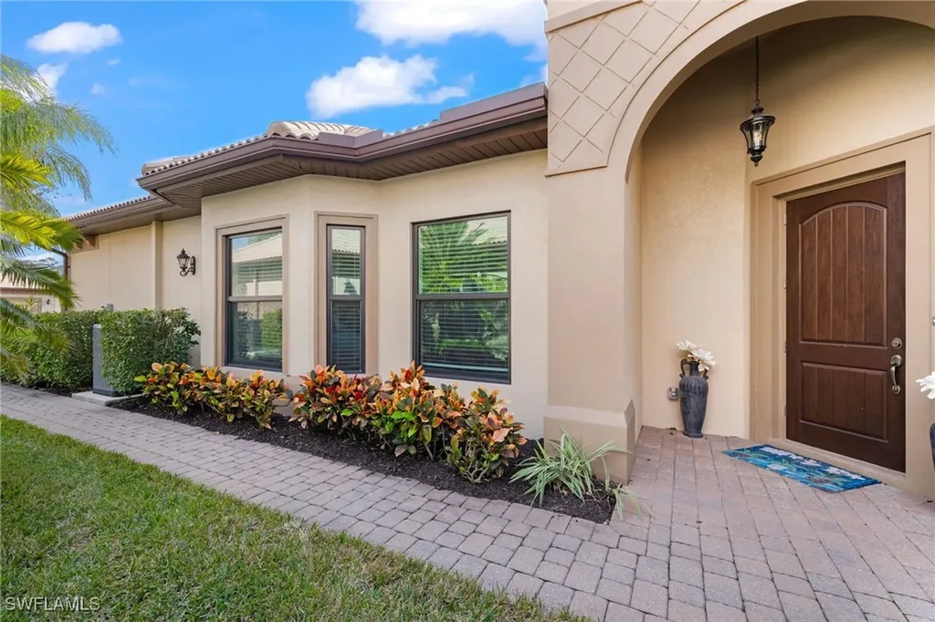 7531 Moorgate Point Way Naples FL 34113