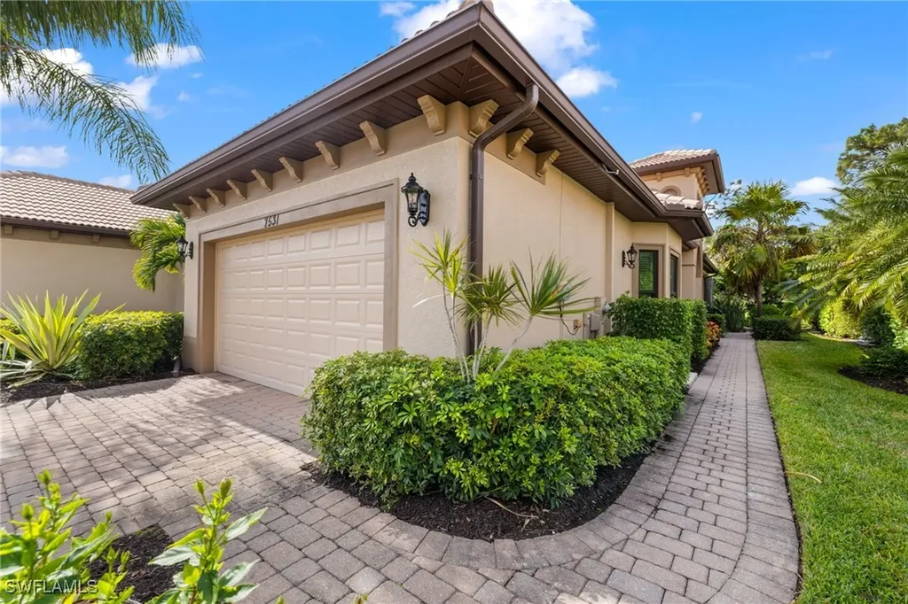 7531 Moorgate Point Way Naples FL 34113
