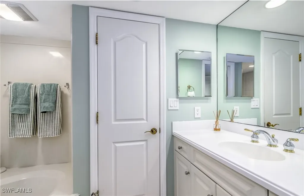 4901 Gulf Shore Boulevard N Naples FL 34103