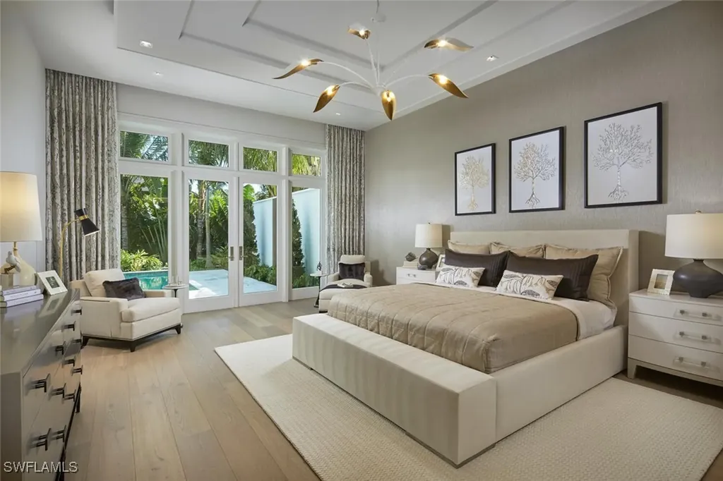 2021 Gordon Drive E Naples FL 34102