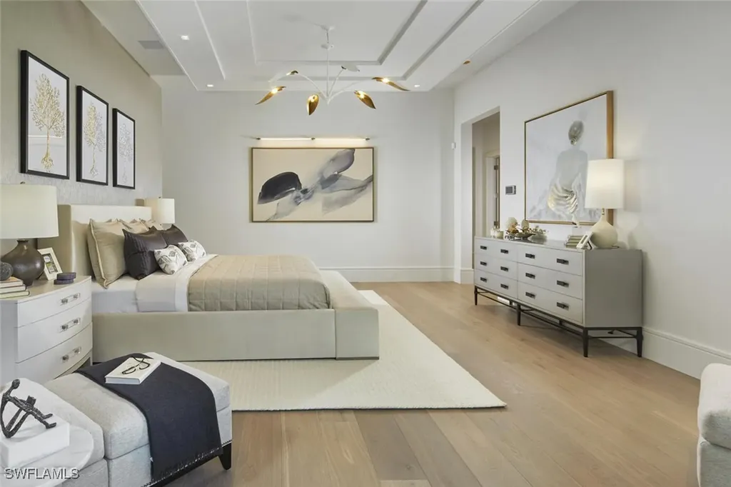 2021 Gordon Drive E Naples FL 34102