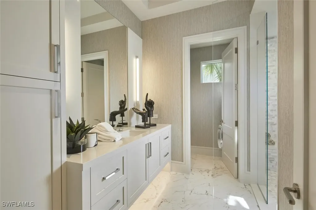 2021 Gordon Drive E Naples FL 34102