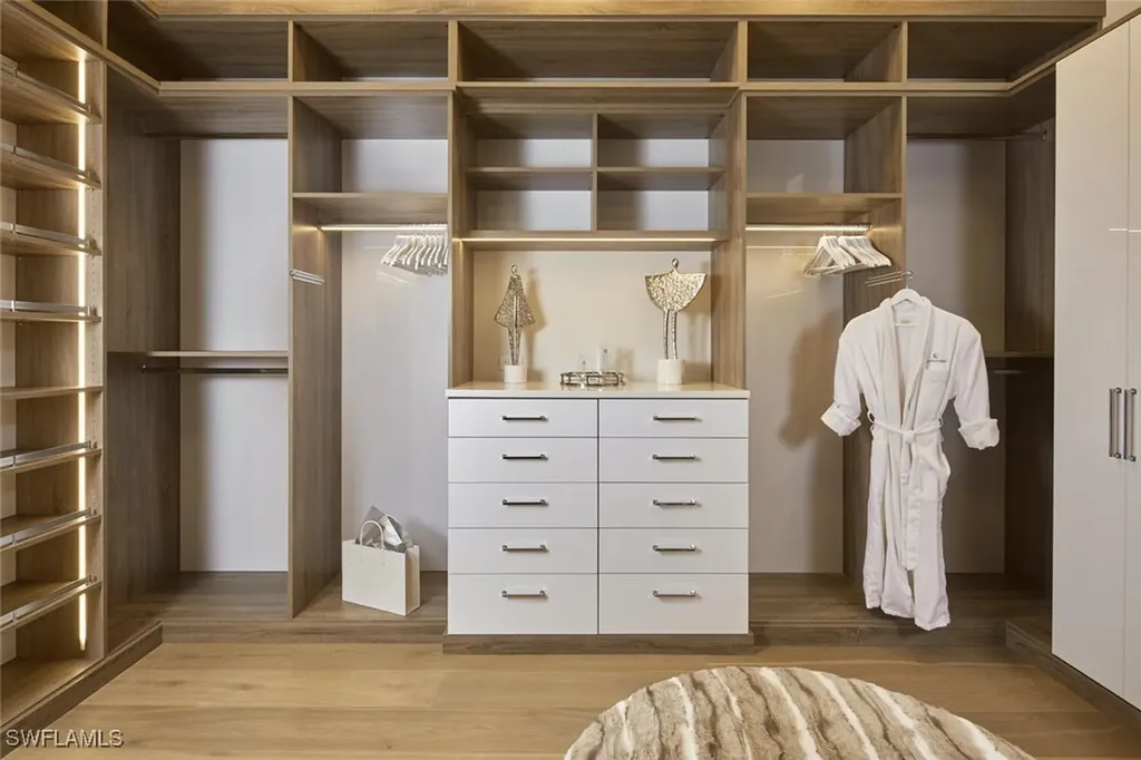 2021 Gordon Drive E Naples FL 34102