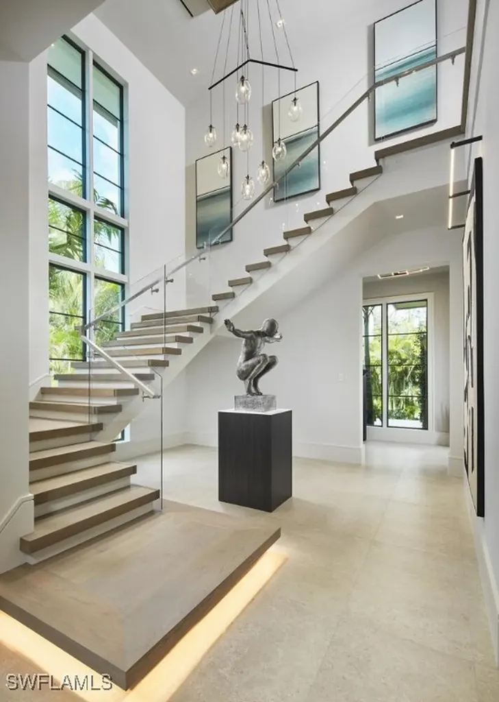 2021 Gordon Drive E Naples FL 34102