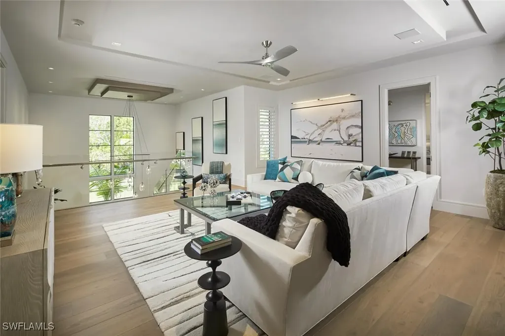 2021 Gordon Drive E Naples FL 34102