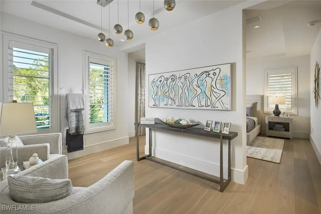 2021 Gordon Drive E Naples FL 34102