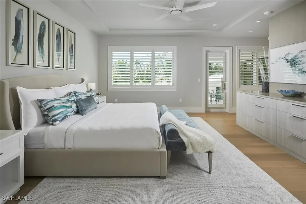 2021 Gordon Drive E Naples FL 34102