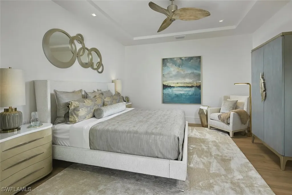 2021 Gordon Drive E Naples FL 34102