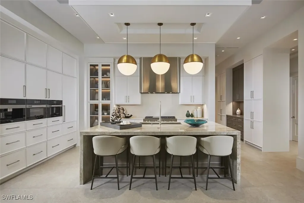 2021 Gordon Drive E Naples FL 34102