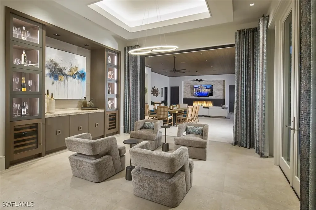 2021 Gordon Drive E Naples FL 34102